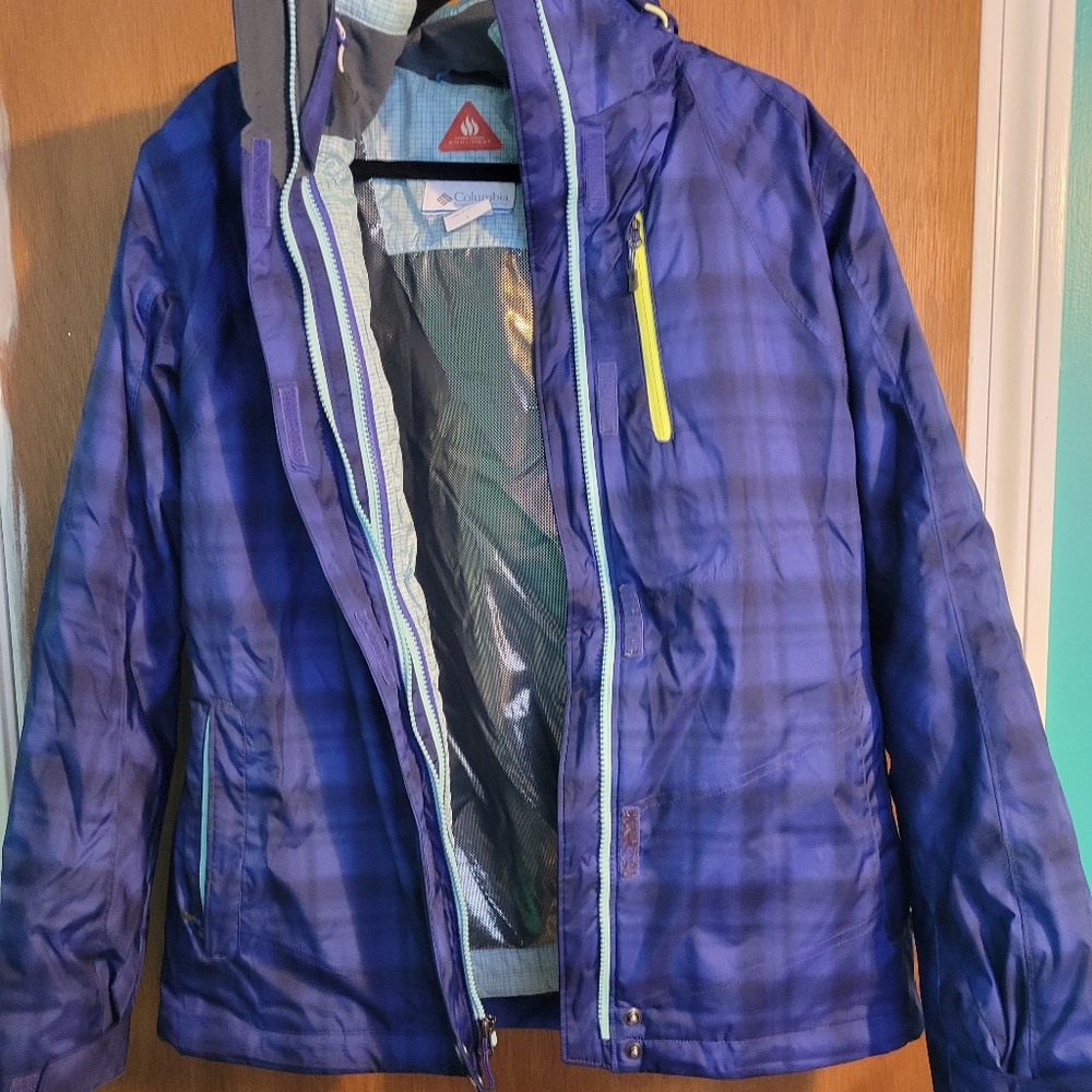 Columbia Whirlibird women's jacket, size large in blue/purple